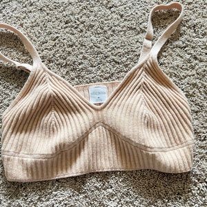 Cream colored crop tanktop, knit as well